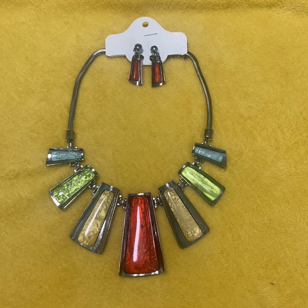 STATEMENT Necklace